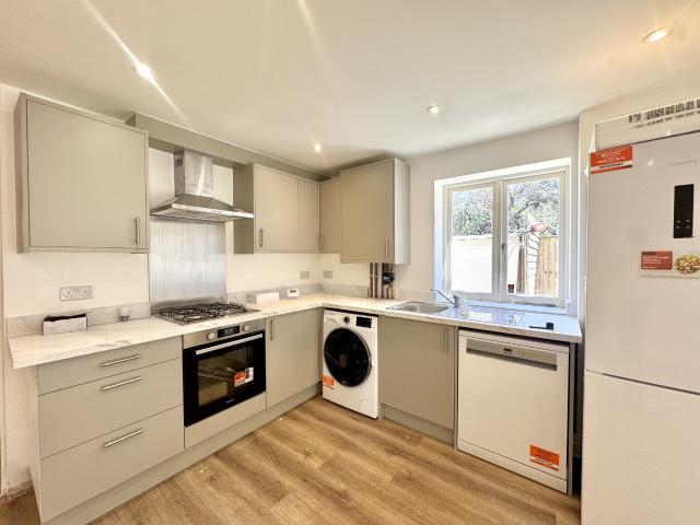 Apartment for rent in London Borough of Hounslow, Heston