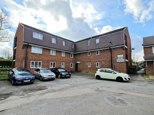 Studio for rent in Sudbury, Greater London