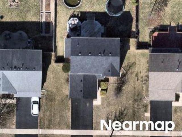 House for sale in Mchenry, Illinois