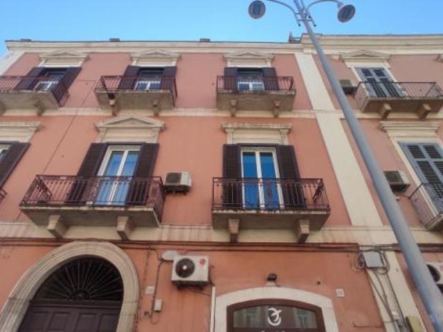 Locale Commerciale in affitto a Municipio 1, Puglia