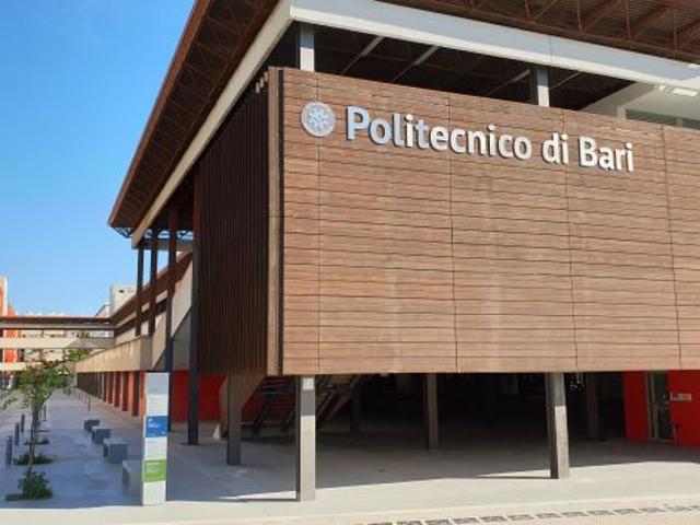 Stanza in affitto a Municipio 2, Puglia