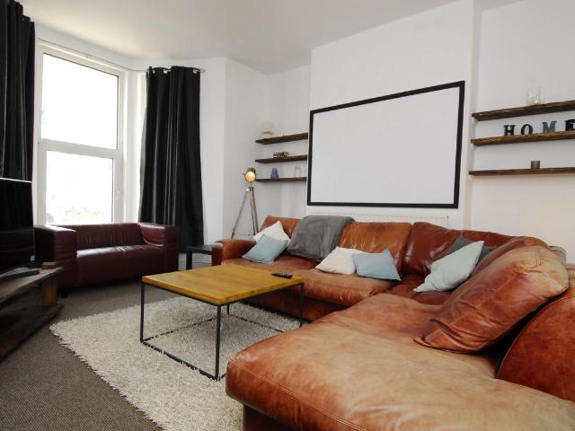 Apartment for rent in Greenbank, Mount Wise