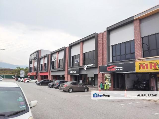 Shop for rent in Kajang, Langat