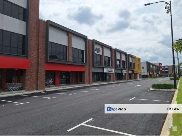 Shop for sale in Kajang, Langat