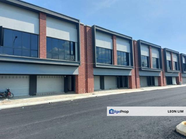 Shop for rent in Kajang, Langat