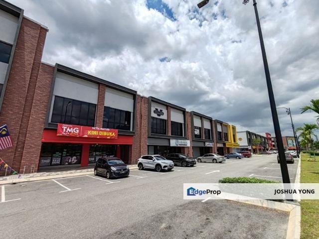 Shop for sale in Kajang, Langat