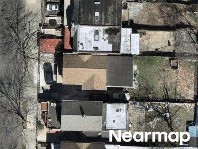 House for sale in The Bronx, Arverne