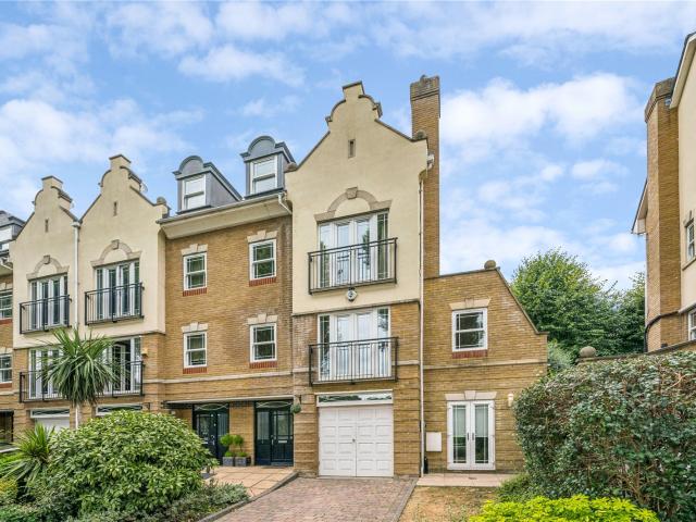 House for rent in London Borough of Richmond upon Thames, Greater London