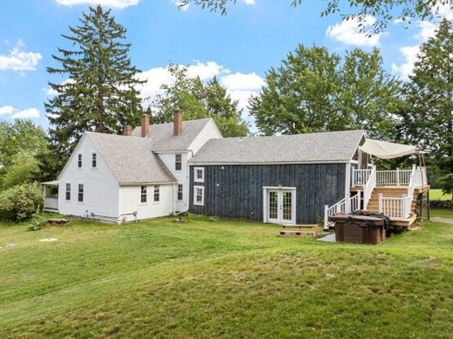 House for sale in Townsend, Massachusetts