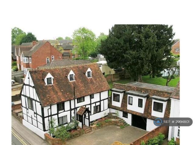 Apartment for rent in Emmbrook, Wokingham