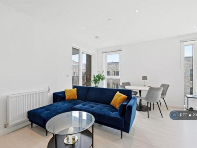 Apartment for rent in Scrattons Farm, Greater London
