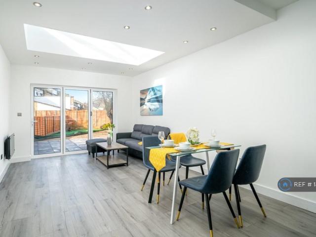 House for rent in London Borough of Newham, Greater London