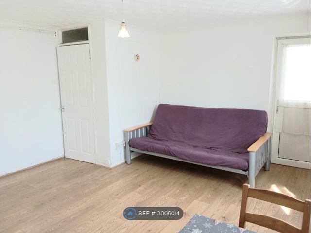 Apartment for rent in Upton Park, Greater London