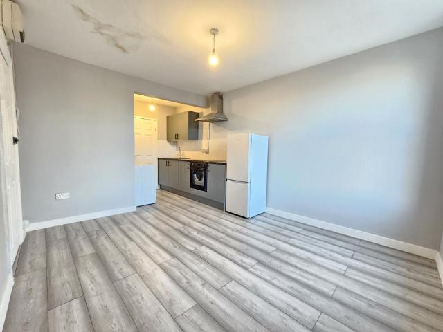 Apartment for rent in Plaistow, Greater London