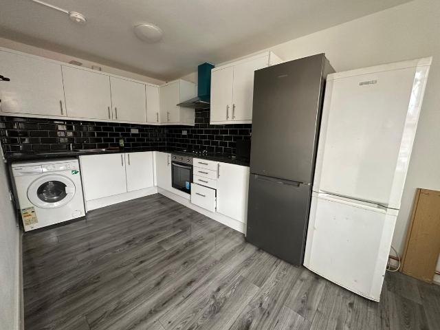 Room for rent in Upton Park, Greater London