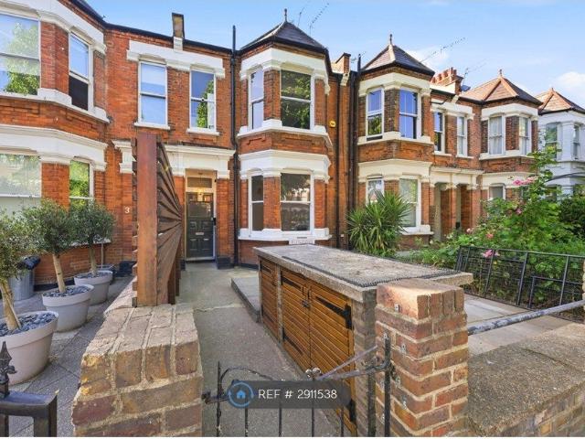 House for rent in North Kensington, Greater London