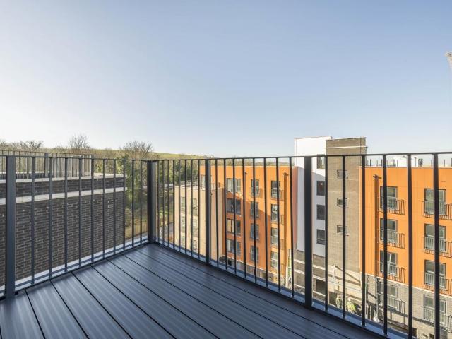 Apartment for rent in Worcester Park Estate, Monks Orchard