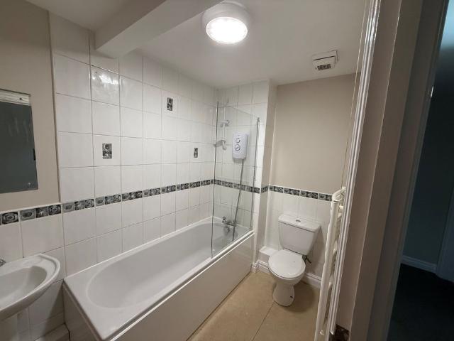 Apartment for rent in Burnedge, Greater Manchester