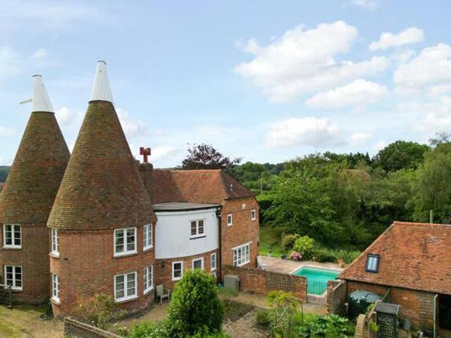 House for sale in Lyons, Greater London