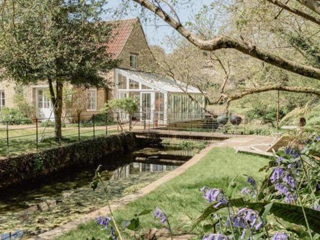 House for sale in Lyons, Greater London
