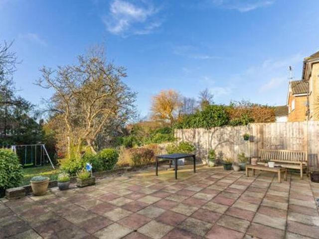 House for sale in Little Stanmore, Greater London