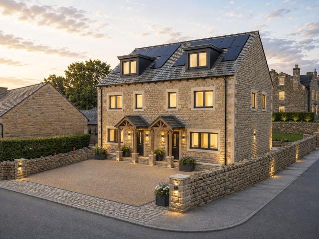 House for sale in Shelley, Shepley