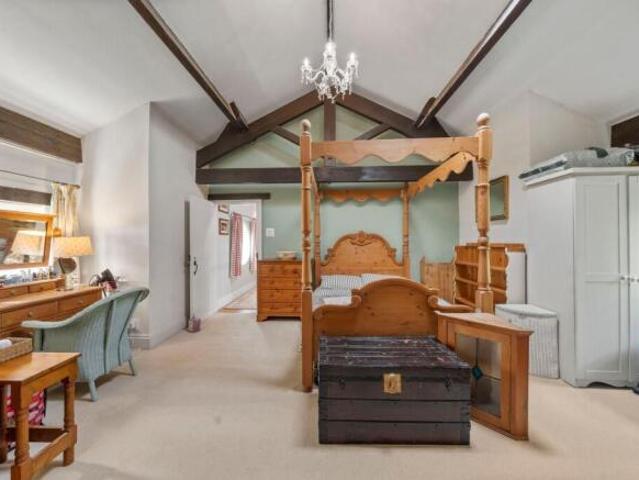 Property for sale in South Lane, West Yorkshire