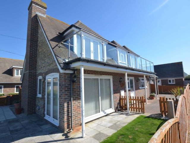 House for rent in Littlecote, West Sussex
