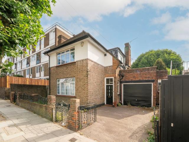 Apartment for rent in Homerton, Greater London