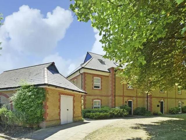 Apartment for rent in Southgate, Oakwood