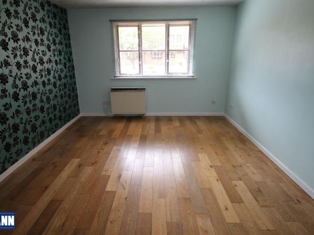 Apartment for rent in Stone, Monks Orchard