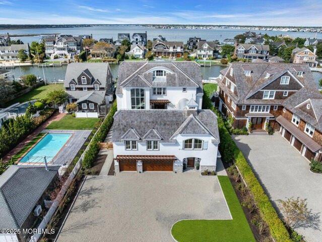 House for sale in Mantoloking, New Jersey