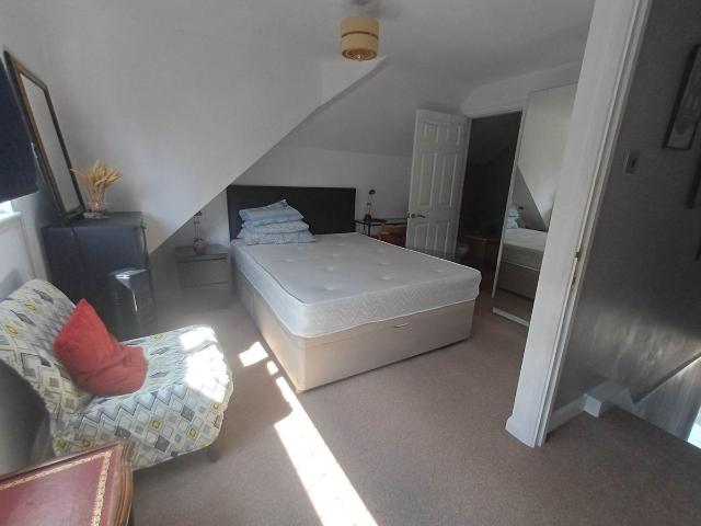 Studio for rent in Barnehurst, Greater London