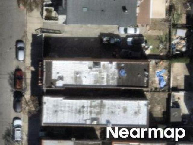 House for sale in The Bronx, Arverne