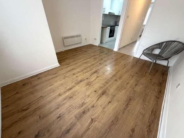 Apartment for rent in London Borough of Hounslow, Heston