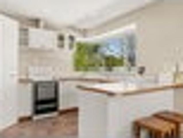 House for sale in Chaslands, Canterbury