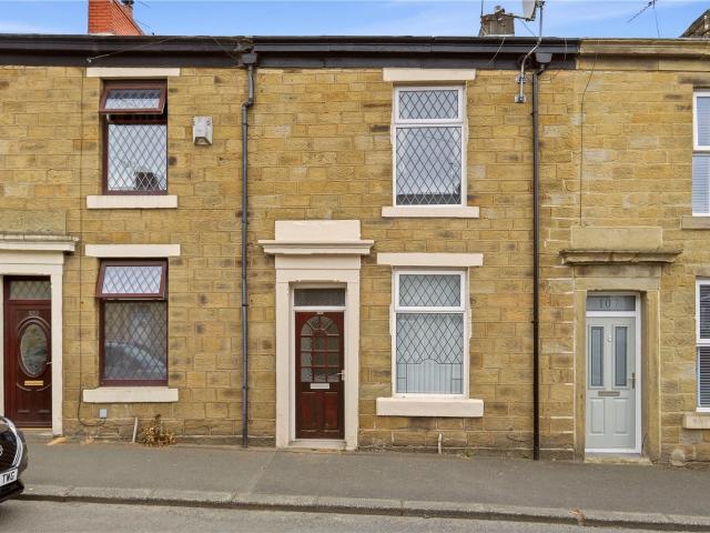 House for rent in Oakenshaw, Backburn