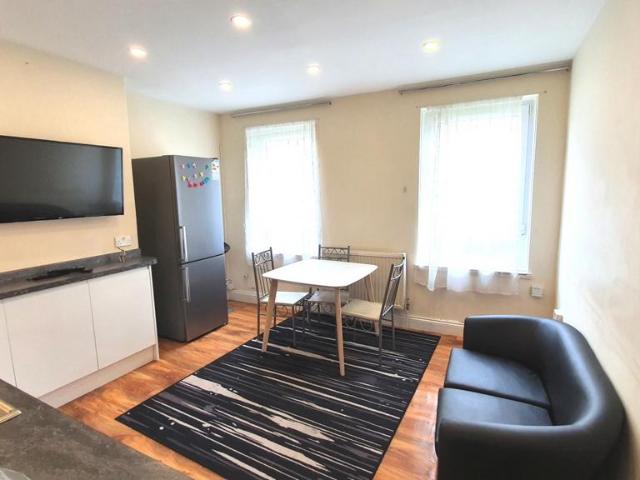 Apartment for rent in Glyndon, Shooters Hill