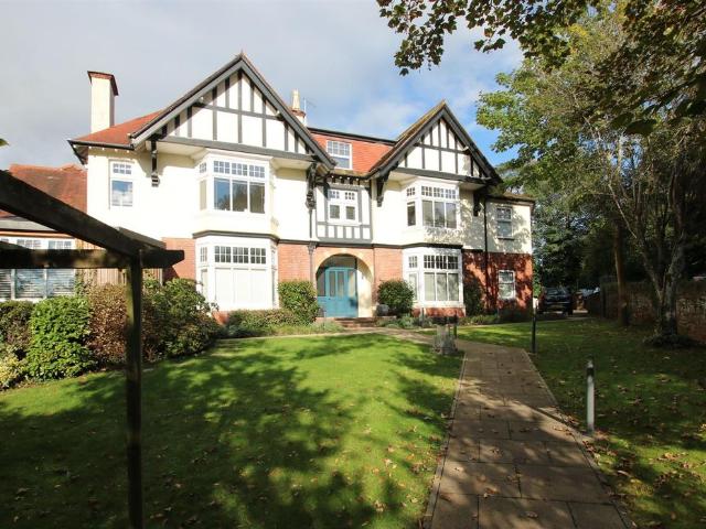 Apartment for rent in Watergate, Devon