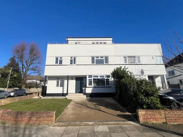 House for rent in Old Malden, Greater London