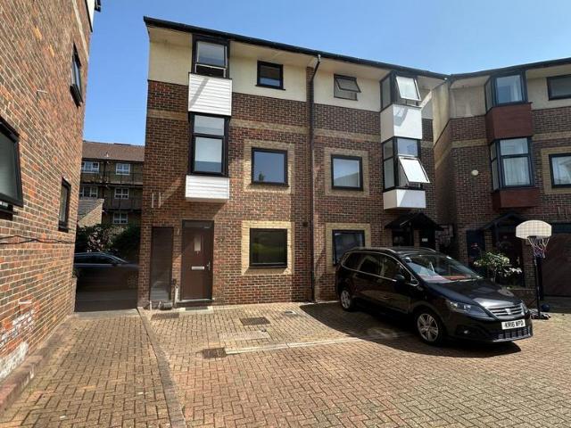House for rent in Isle Of Dogs, Greater London