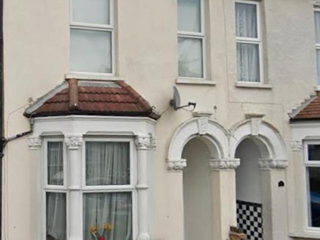 Studio for rent in Upper Belvedere, Greater London