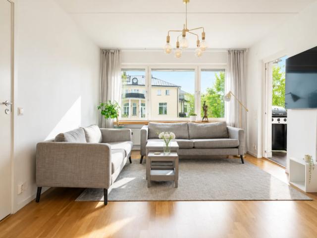 Lägenhet hyra i Skuru, Nacka