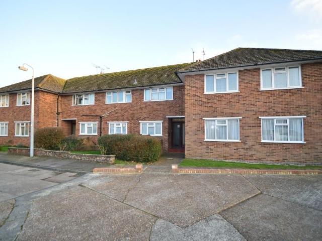 Apartment for rent in Little Common, Heathlands