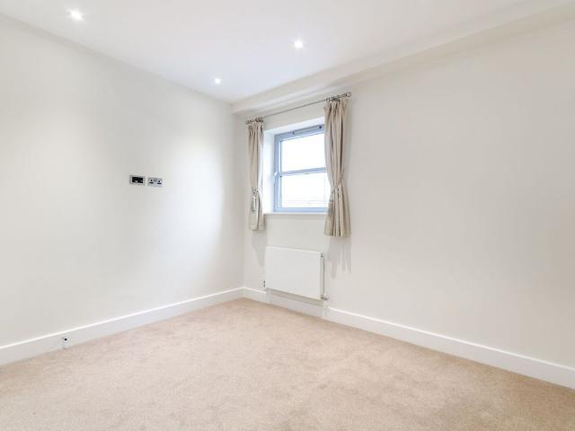 Apartment for rent in Royal Borough of Kingston upon Thames, Greater London