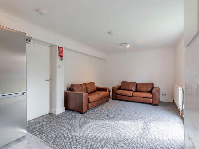 Apartment for rent in East Craigs, Scotland
