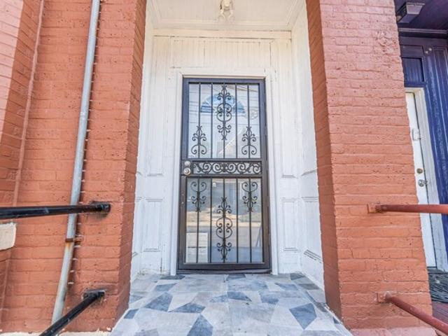 House for sale in Bridgeport