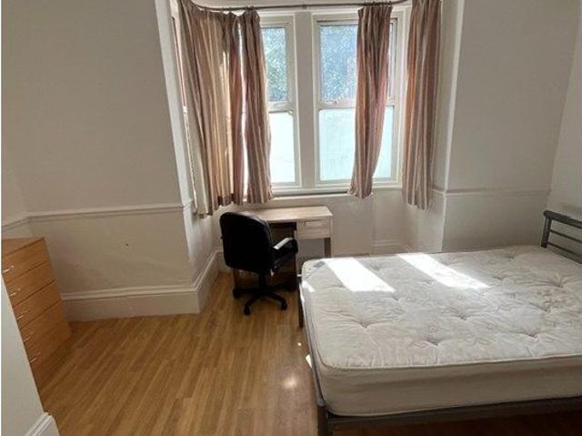 Room for rent in Wotton Pitch, Gloucester