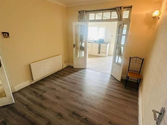 House for rent in London Borough of Redbridge, Greater London