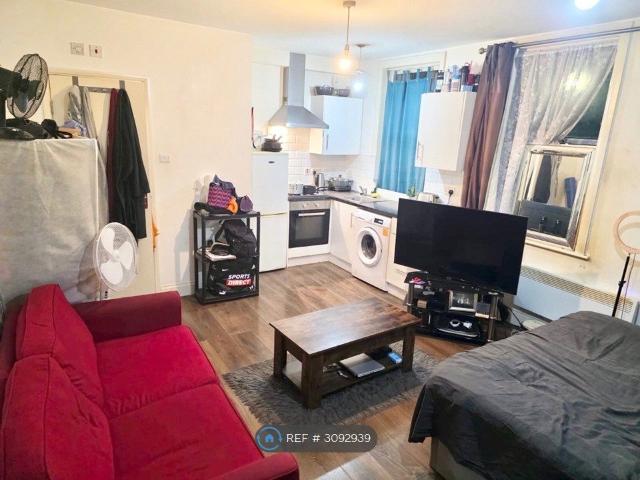 Studio for rent in London Borough of Haringey, Greater London